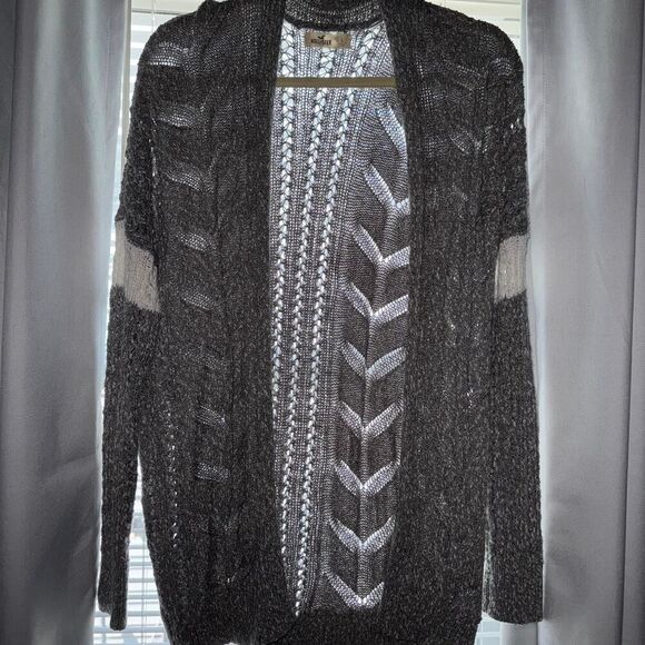 Hollister Grey and White Cardigan - Picture 8 of 8